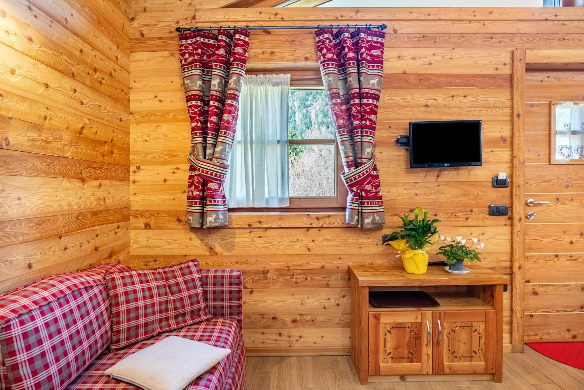 Chalet Camping Fae 3 Villa Madonna Eksteriør bilde